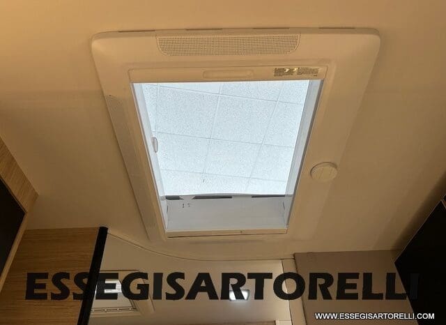 CHAUSSON NEW TITANIUM LINE 640 AUTOMATICO 165 CV 2026 BASCULANTE FULL 639 CM pieno