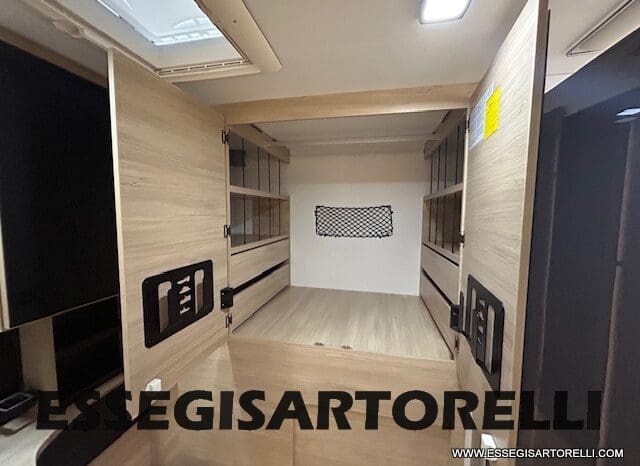 CHAUSSON NEW TITANIUM LINE 640 AUTOMATICO 165 CV 2026 BASCULANTE FULL 639 CM pieno