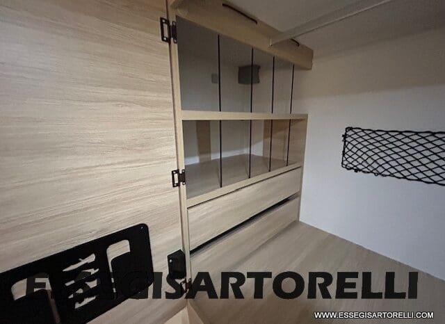 CHAUSSON NEW TITANIUM LINE 640 AUTOMATICO 165 CV 2026 BASCULANTE FULL 639 CM pieno