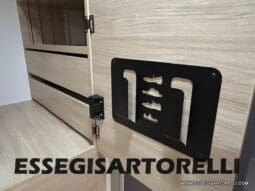 CHAUSSON NEW TITANIUM LINE 640 AUTOMATICO 165 CV 2026 BASCULANTE FULL 639 CM pieno