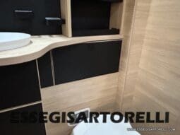 CHAUSSON NEW TITANIUM LINE 640 AUTOMATICO 165 CV 2026 BASCULANTE FULL 639 CM pieno