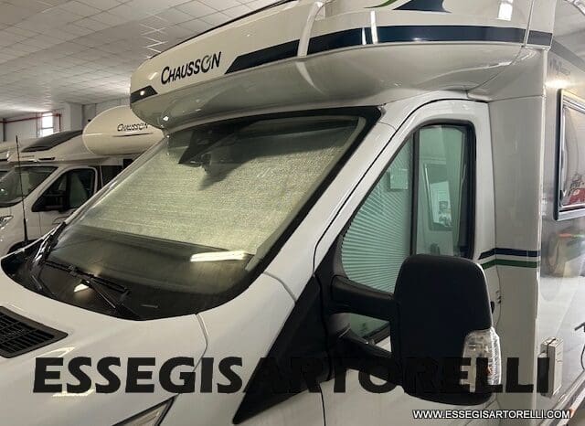 CHAUSSON NEW TITANIUM LINE 640 AUTOMATICO 165 CV 2026 BASCULANTE FULL 639 CM pieno