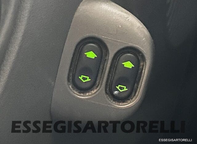 KENTUCKY CORRAL 3 MANSARDATO 6 POSTI OMOLOGATI 2005 TRANSIT GEMELLATO 137 CV pieno