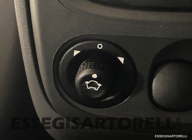 KENTUCKY CORRAL 3 MANSARDATO 6 POSTI OMOLOGATI 2005 TRANSIT GEMELLATO 137 CV pieno