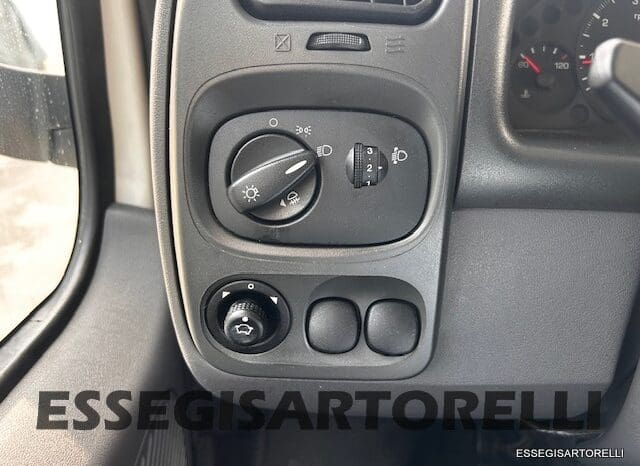 KENTUCKY CORRAL 3 MANSARDATO 6 POSTI OMOLOGATI 2005 TRANSIT GEMELLATO 137 CV pieno