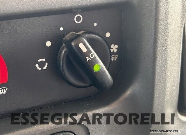 KENTUCKY CORRAL 3 MANSARDATO 6 POSTI OMOLOGATI 2005 TRANSIT GEMELLATO 137 CV pieno