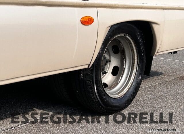 KENTUCKY CORRAL 3 MANSARDATO 6 POSTI OMOLOGATI 2005 TRANSIT GEMELLATO 137 CV pieno