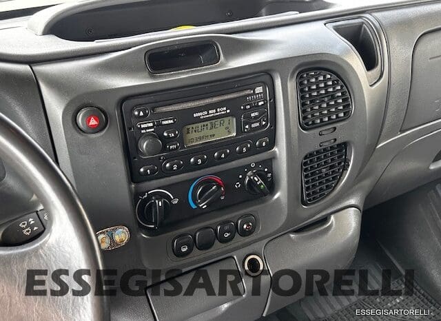 KENTUCKY CORRAL 3 MANSARDATO 6 POSTI OMOLOGATI 2005 TRANSIT GEMELLATO 137 CV pieno