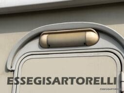 KENTUCKY CORRAL 3 MANSARDATO 6 POSTI OMOLOGATI 2005 TRANSIT GEMELLATO 137 CV pieno