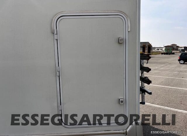 KENTUCKY CORRAL 3 MANSARDATO 6 POSTI OMOLOGATI 2005 TRANSIT GEMELLATO 137 CV pieno