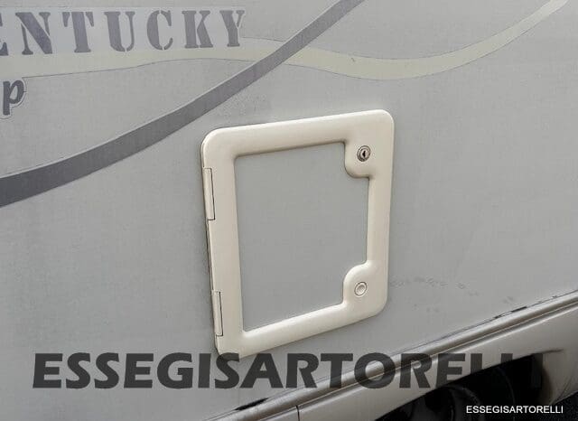 KENTUCKY CORRAL 3 MANSARDATO 6 POSTI OMOLOGATI 2005 TRANSIT GEMELLATO 137 CV pieno