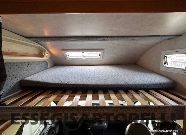 KENTUCKY CORRAL 3 MANSARDATO 6 POSTI OMOLOGATI 2005 TRANSIT GEMELLATO 137 CV pieno