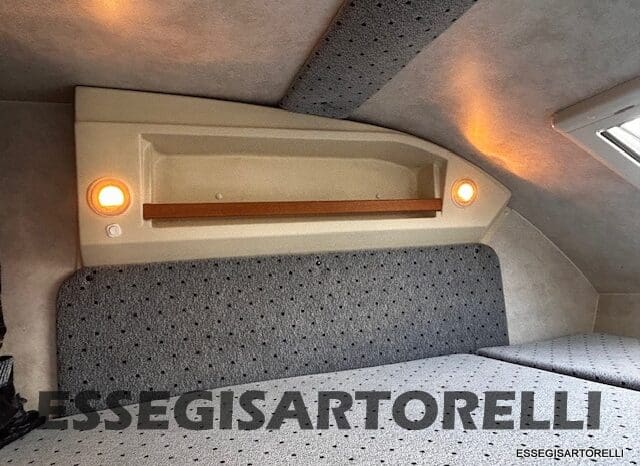 KENTUCKY CORRAL 3 MANSARDATO 6 POSTI OMOLOGATI 2005 TRANSIT GEMELLATO 137 CV pieno