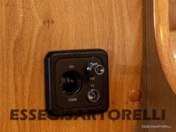 KENTUCKY CORRAL 3 MANSARDATO 6 POSTI OMOLOGATI 2005 TRANSIT GEMELLATO 137 CV pieno