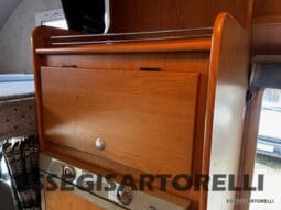 KENTUCKY CORRAL 3 MANSARDATO 6 POSTI OMOLOGATI 2005 TRANSIT GEMELLATO 137 CV pieno