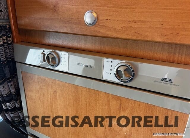 KENTUCKY CORRAL 3 MANSARDATO 6 POSTI OMOLOGATI 2005 TRANSIT GEMELLATO 137 CV pieno