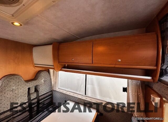 KENTUCKY CORRAL 3 MANSARDATO 6 POSTI OMOLOGATI 2005 TRANSIT GEMELLATO 137 CV pieno