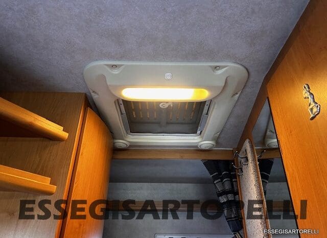 KENTUCKY CORRAL 3 MANSARDATO 6 POSTI OMOLOGATI 2005 TRANSIT GEMELLATO 137 CV pieno