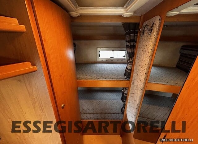 KENTUCKY CORRAL 3 MANSARDATO 6 POSTI OMOLOGATI 2005 TRANSIT GEMELLATO 137 CV pieno