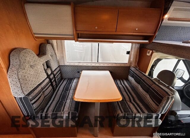 KENTUCKY CORRAL 3 MANSARDATO 6 POSTI OMOLOGATI 2005 TRANSIT GEMELLATO 137 CV pieno