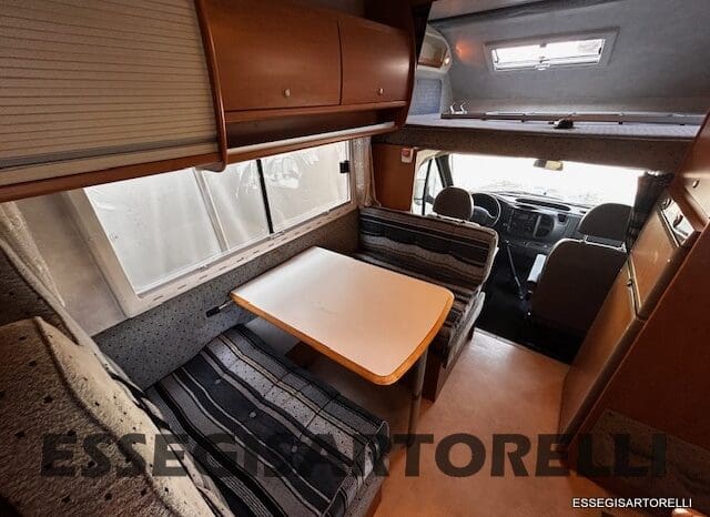 KENTUCKY CORRAL 3 MANSARDATO 6 POSTI OMOLOGATI 2005 TRANSIT GEMELLATO 137 CV pieno