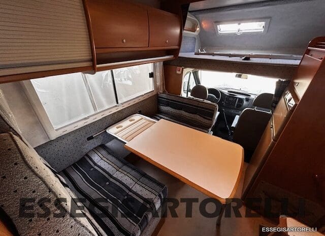 KENTUCKY CORRAL 3 MANSARDATO 6 POSTI OMOLOGATI 2005 TRANSIT GEMELLATO 137 CV pieno