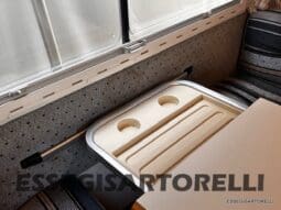 KENTUCKY CORRAL 3 MANSARDATO 6 POSTI OMOLOGATI 2005 TRANSIT GEMELLATO 137 CV pieno