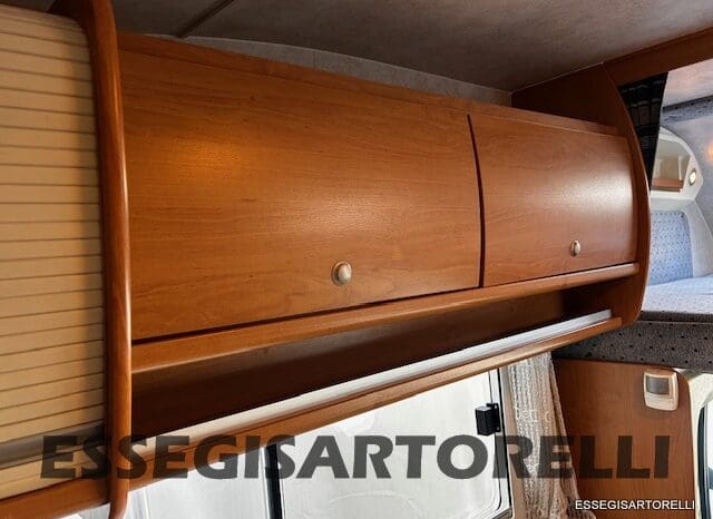 KENTUCKY CORRAL 3 MANSARDATO 6 POSTI OMOLOGATI 2005 TRANSIT GEMELLATO 137 CV pieno