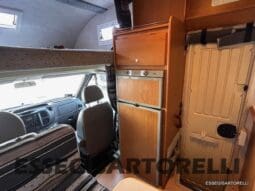 KENTUCKY CORRAL 3 MANSARDATO 6 POSTI OMOLOGATI 2005 TRANSIT GEMELLATO 137 CV pieno