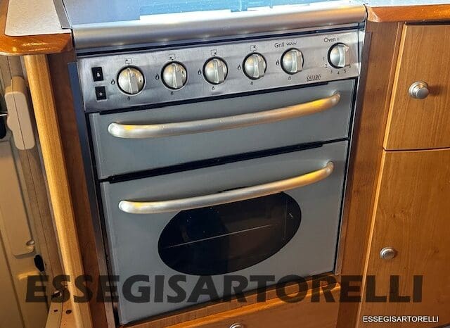 KENTUCKY CORRAL 3 MANSARDATO 6 POSTI OMOLOGATI 2005 TRANSIT GEMELLATO 137 CV pieno