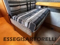 KENTUCKY CORRAL 3 MANSARDATO 6 POSTI OMOLOGATI 2005 TRANSIT GEMELLATO 137 CV pieno