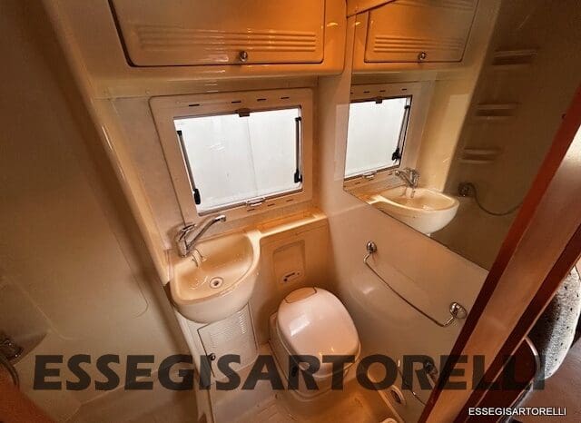 KENTUCKY CORRAL 3 MANSARDATO 6 POSTI OMOLOGATI 2005 TRANSIT GEMELLATO 137 CV pieno