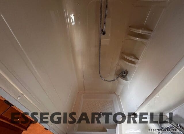 KENTUCKY CORRAL 3 MANSARDATO 6 POSTI OMOLOGATI 2005 TRANSIT GEMELLATO 137 CV pieno