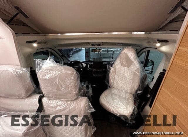 ADRIA 60° NEW CORAL XL A 600 DP GAMMA 2026 NEW DUCATO UCONNECT 699 cm pieno