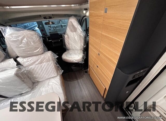 ADRIA 60° NEW CORAL XL A 600 DP GAMMA 2026 NEW DUCATO UCONNECT 699 cm pieno