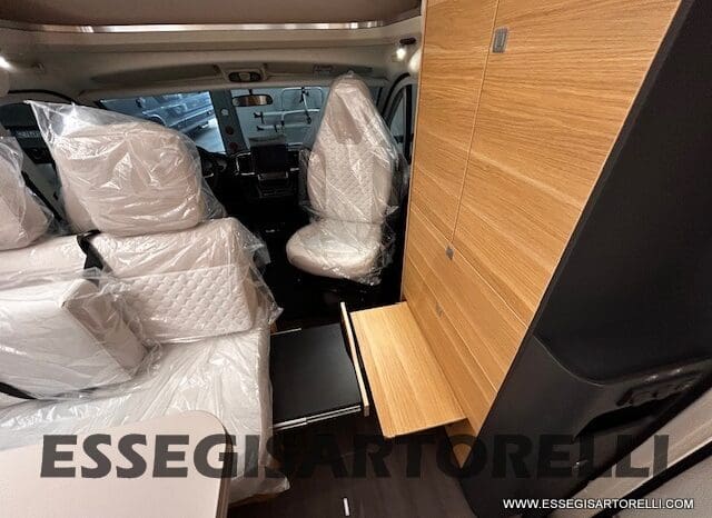 ADRIA 60° NEW CORAL XL A 600 DP GAMMA 2026 NEW DUCATO UCONNECT 699 cm pieno