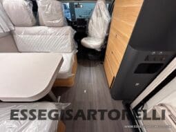 ADRIA 60° NEW CORAL XL A 600 DP GAMMA 2026 NEW DUCATO UCONNECT 699 cm pieno