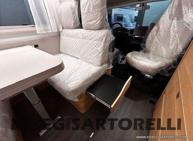 ADRIA 60° NEW CORAL XL A 600 DP GAMMA 2026 NEW DUCATO UCONNECT 699 cm pieno