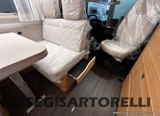 ADRIA 60° NEW CORAL XL A 600 DP GAMMA 2026 NEW DUCATO UCONNECT 699 cm pieno