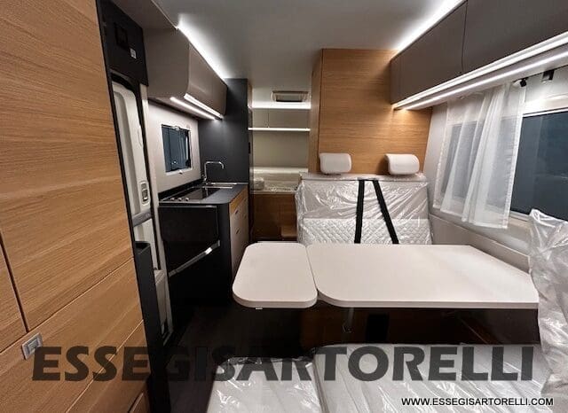 ADRIA 60° NEW CORAL XL A 600 DP GAMMA 2026 NEW DUCATO UCONNECT 699 cm pieno