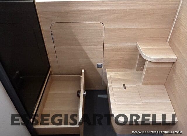 ADRIA 60° NEW CORAL XL A 600 DP GAMMA 2026 NEW DUCATO UCONNECT 699 cm pieno