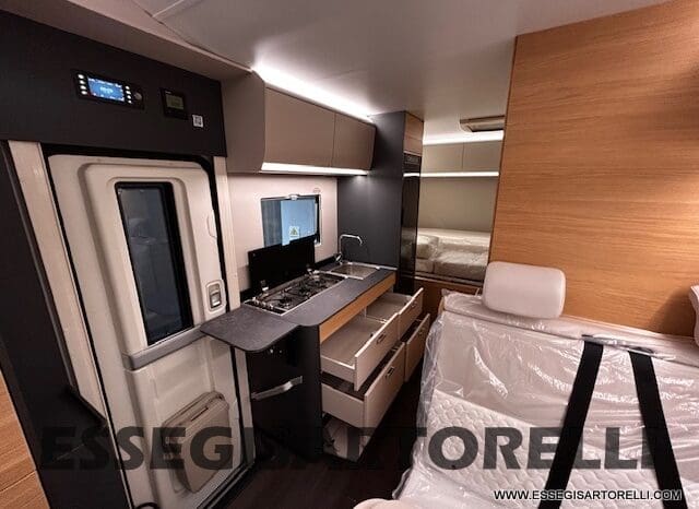 ADRIA 60° NEW CORAL XL A 600 DP GAMMA 2026 NEW DUCATO UCONNECT 699 cm pieno