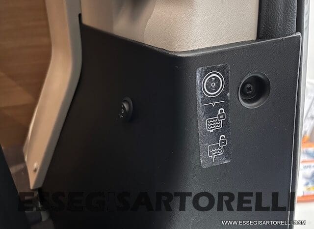 ADRIA 60° NEW CORAL XL A 600 DP GAMMA 2026 NEW DUCATO UCONNECT 699 cm pieno