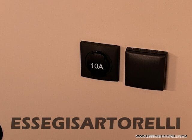 ADRIA 60° NEW CORAL XL A 600 DP GAMMA 2026 NEW DUCATO UCONNECT 699 cm pieno