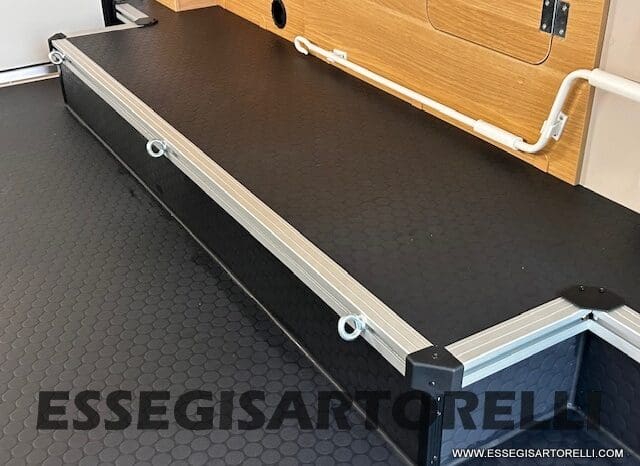 ADRIA 60° NEW CORAL XL A 600 DP GAMMA 2026 NEW DUCATO UCONNECT 699 cm pieno