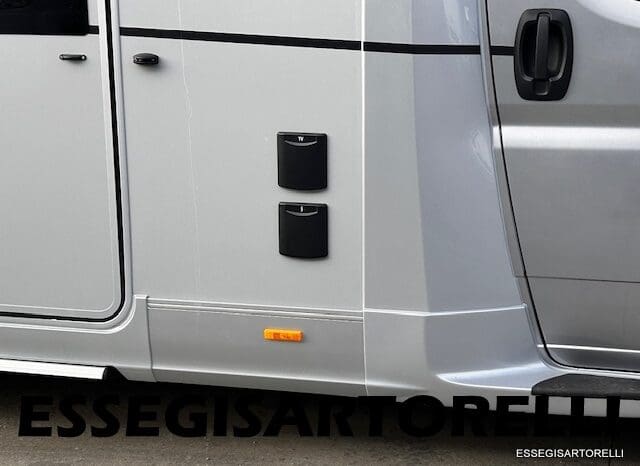 ADRIA MATRIX 60° SELECTION M 650 DL AUTOMATICO SILVER 2026 GEMELLI GARAGE BASCULANTE pieno