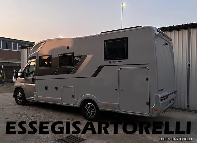 ADRIA MATRIX 60° SELECTION M 650 DL AUTOMATICO SILVER 2026 GEMELLI GARAGE BASCULANTE pieno