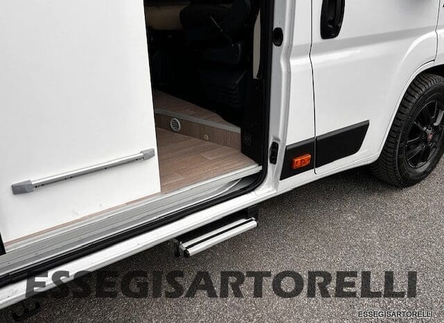CHALLENGER V 217 LETTI GEMELLI VAN 636 CM FULL 2021 pieno