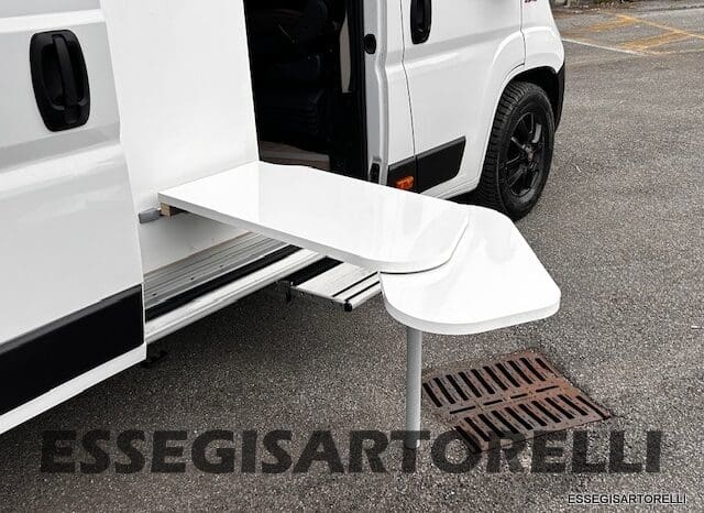 CHALLENGER V 217 LETTI GEMELLI VAN 636 CM FULL 2021 pieno