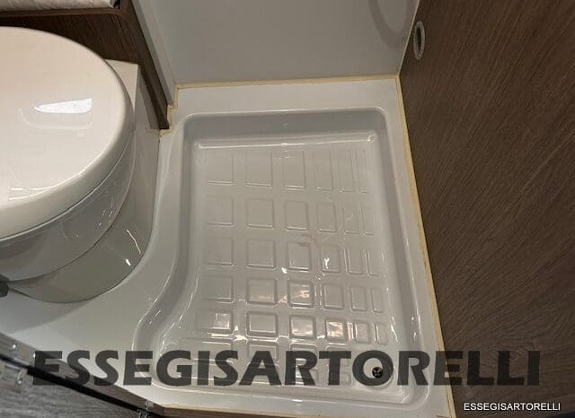 CHALLENGER V 217 LETTI GEMELLI VAN 636 CM FULL 2021 pieno